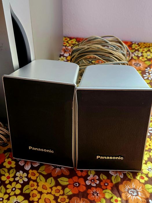 Sistem audio 5+1 Panasonic, 55 W.