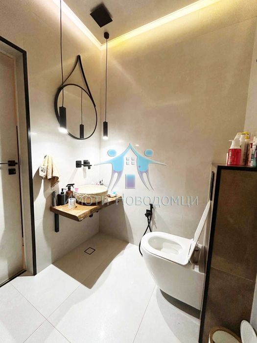 Продава се Тристаен апартамент в Шумен, Пазара - 110 кв.м за 2273 €/кв.м - Снимка #11