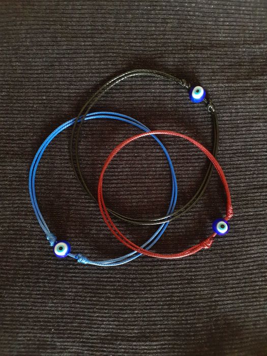 Гривна червен конец/ червен конец със "Синьо око"