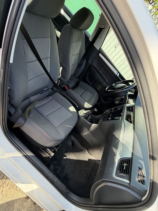 Inchiriez Skoda Rapid 2018 GPL+1.0 benzina