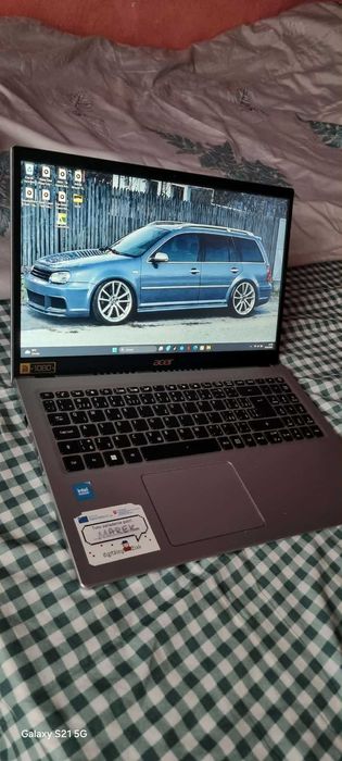 Vând/schimb laptop acer aspire3, cu telefon iphone de la 12 in sus