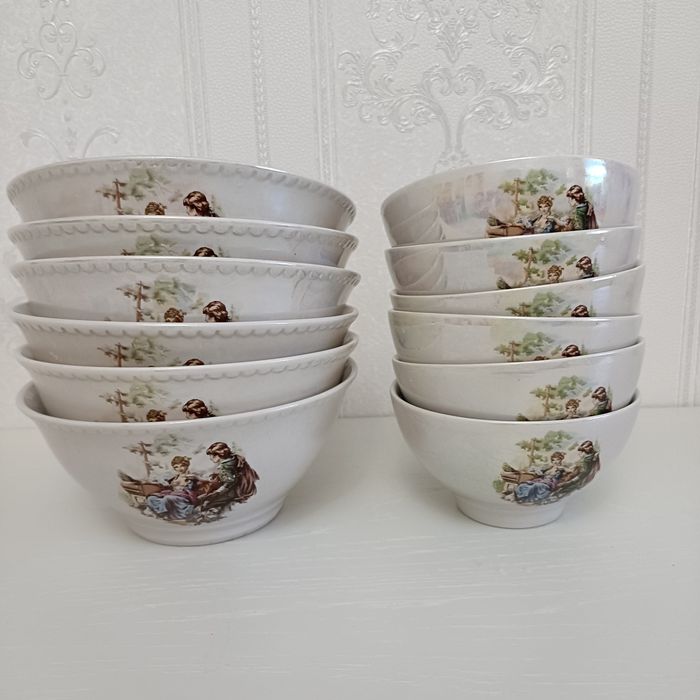 Продам набор тарелок и пиал