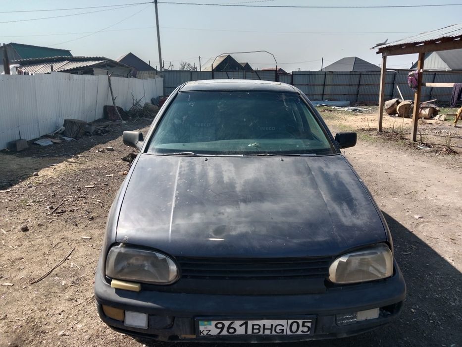 Машина сатылаты.Модель:Volkswagen Golf