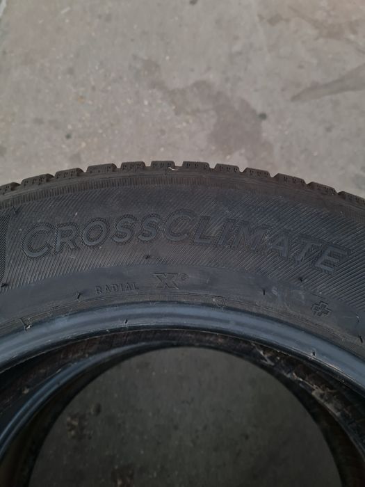 Всесезонни гуми 2 броя MICHELIN CrossClimate 215 60 R17