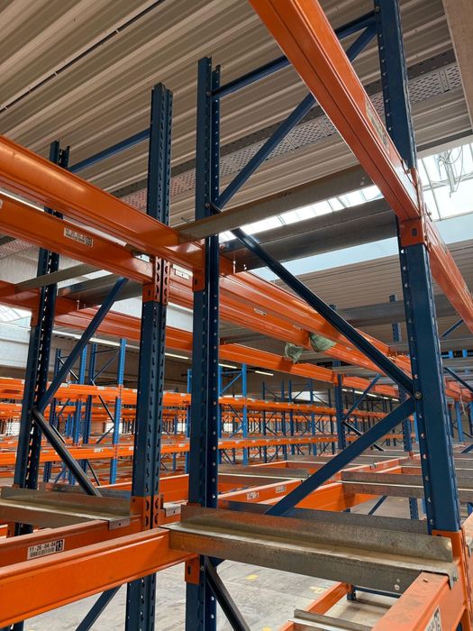 Rafturi metalice industriale