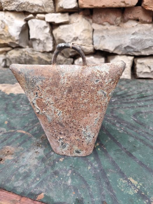 Стара метална хлопка