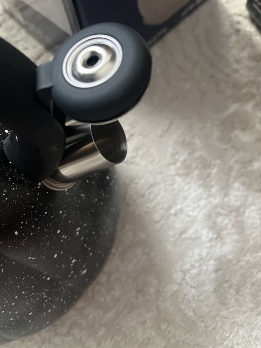 Чайник новый продам