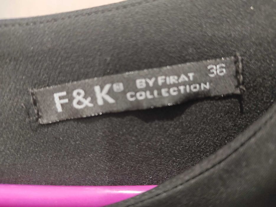 Малка черна рокля