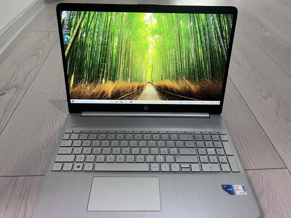 Laptop HP 15 - Intel i5 1135g7, 8gb ram , ssd 500gb