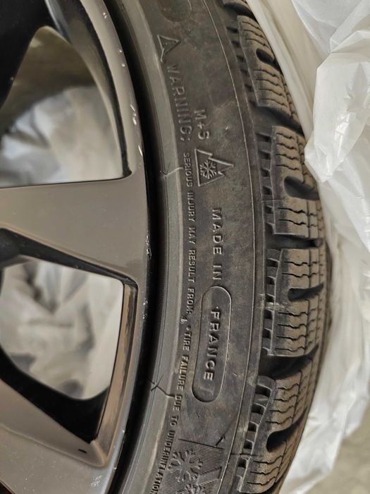 Jante Tesla cu Anvelope Michelin Pilot Alpin 235 35 R20 92W XL