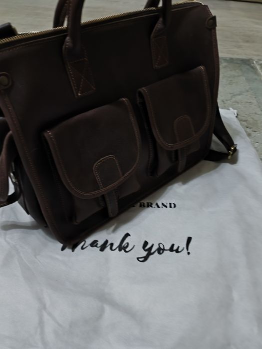 Натуральная кожаная сумка мессенджер.