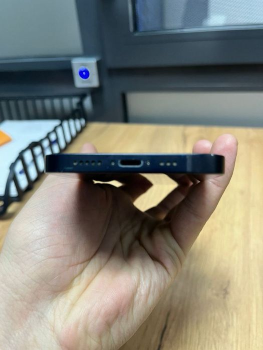 Айфон 12 + Айфон SE 2022