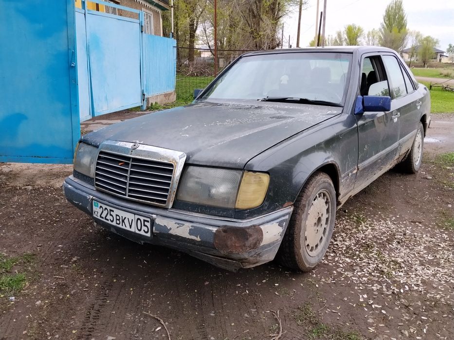Мерс 124 бенз ,,,
