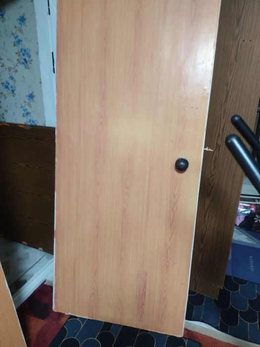 Деревянные двери, две