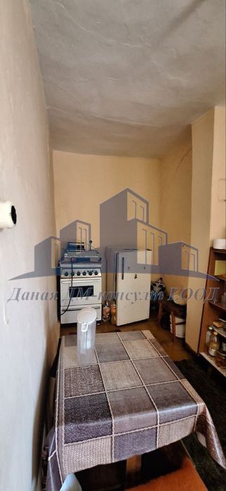 Продава се Къща в с. Хан Крум, Област Шумен - 100 кв.м за 383 €/кв.м - Снимка #2