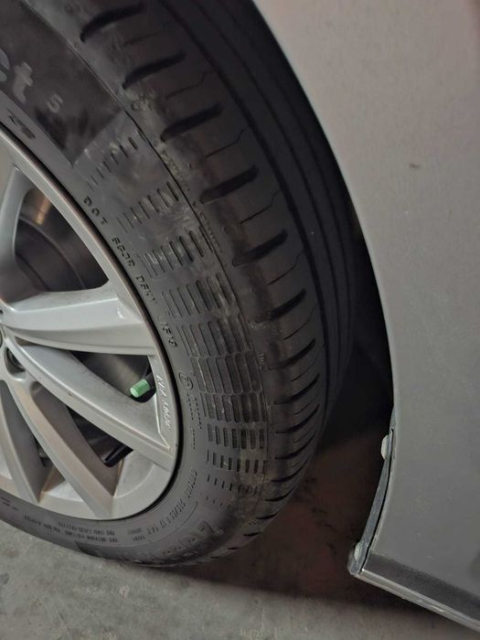 Anvelope VARA 215/55 R17 Continental