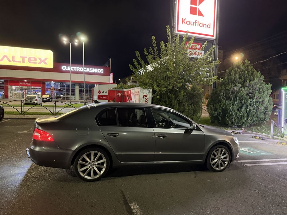 SKODA Superb 2010 — imagine 4
