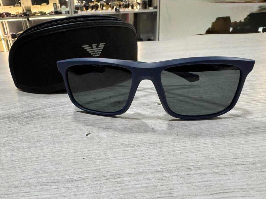 Слънчеви очила Emporio Armani EA4234U