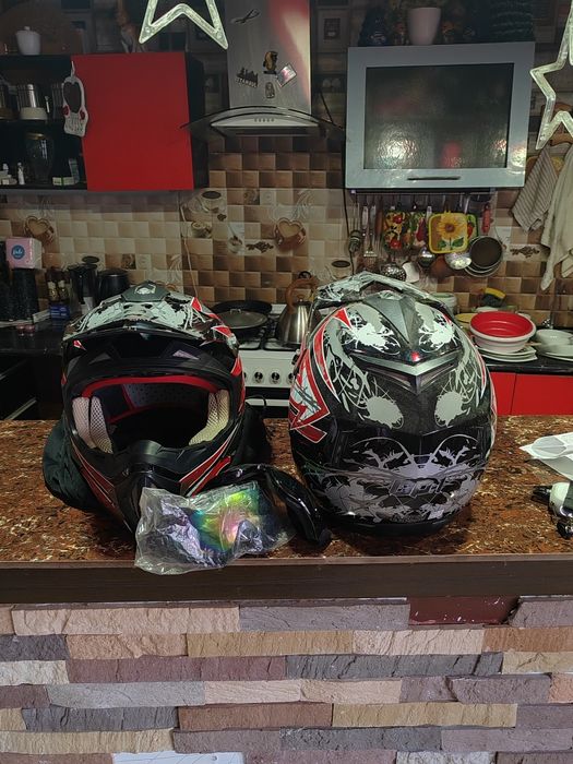 Мотошлем (с очками) Кроссовый (без переднего стекла) (цена за 1 шлем)