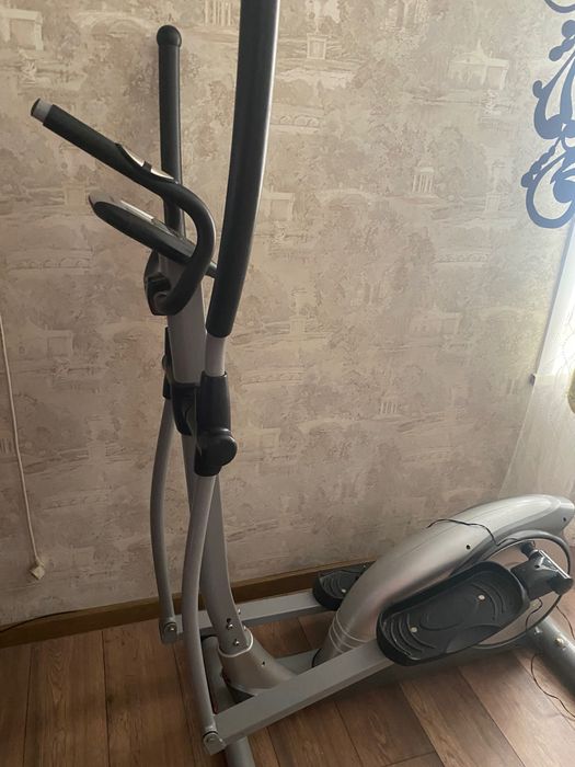 Эллиптический тренажёр