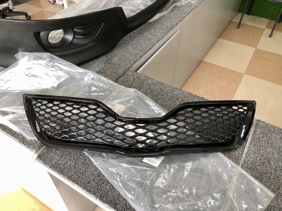 Решетка радиатора в бампер Камри 45