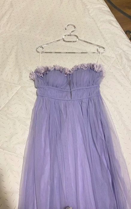 Вечернее праздничное платье цвета сирень