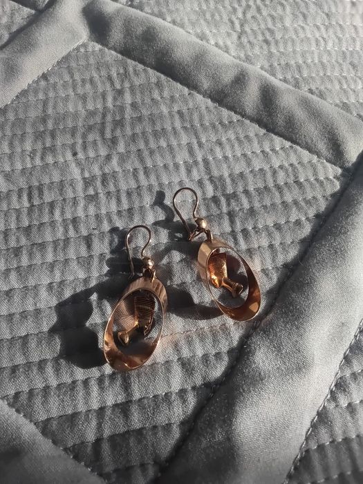 Золотые серьги Нефертити