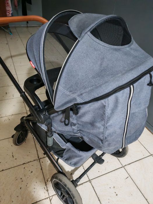 Детская прогулочная  коляска