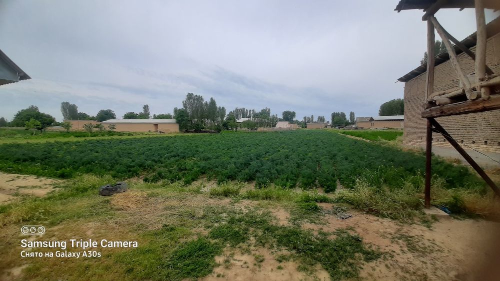 Участка сотилади