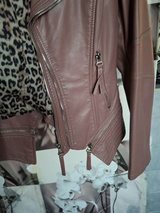 Дамско кожено яке