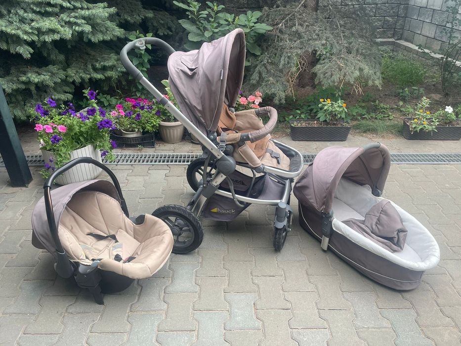 Коляска 3 в 1 Hauck
