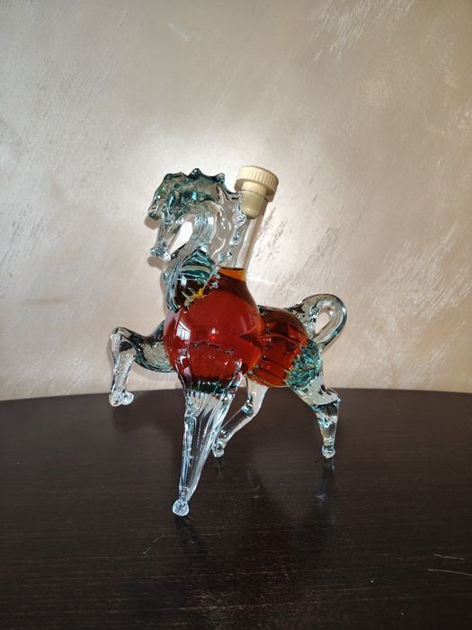 Стъклени бутилки за алкохол