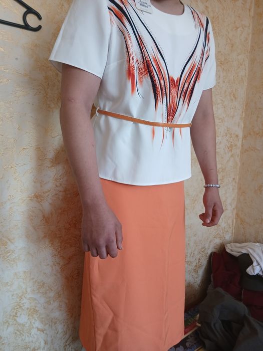 Киім сатылады әйелдерге