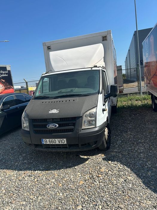 Închiriez duba autoutilitara pentru transport marfă