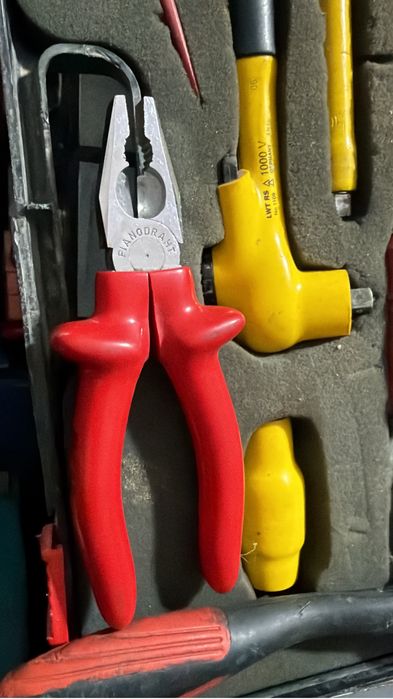Trusa instalatii electrice retea medie trafo bmp cofret bosch
