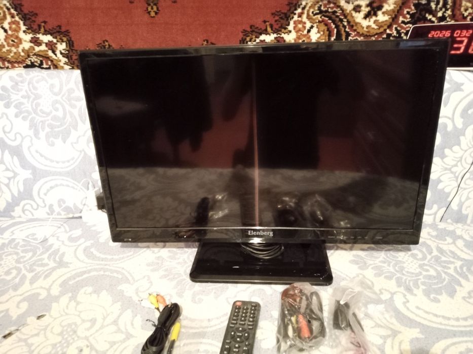 LED телевизор Elenberg LD28N70W