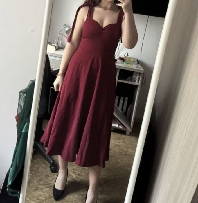 Rochie midi vișinie