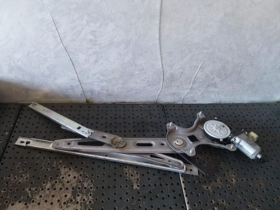 Macara cu motoras dreapta fata hyundai i20 988201j100 2621004670
