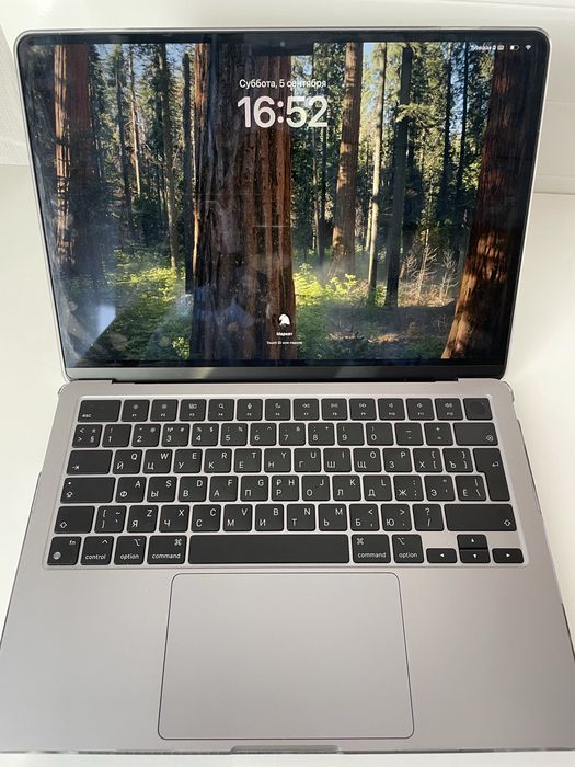 Macbook Air M2 2022