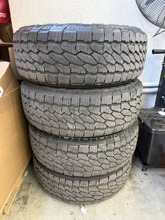 Bridgestone Dueler A/T002 255/60R18 всесезонни