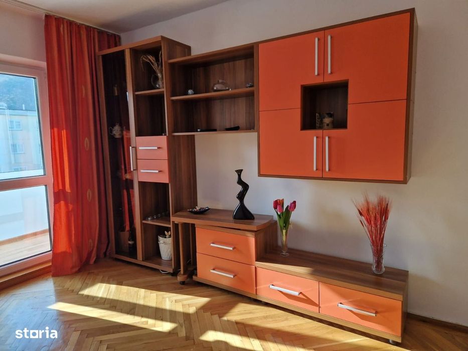 Apartament 3 camere , Astra