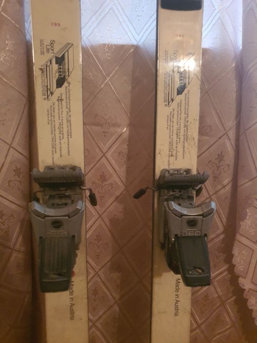 Продам лыжи б/у.