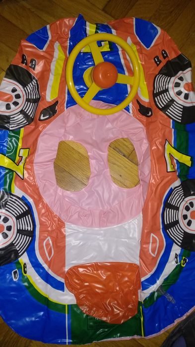 Бебе пояс ,с отвори за крачетата и дръжки