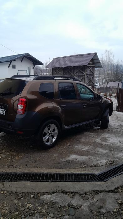 Vând Dacia Duster 2012