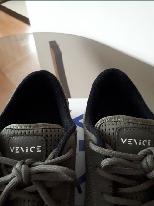 Маратонки Venice