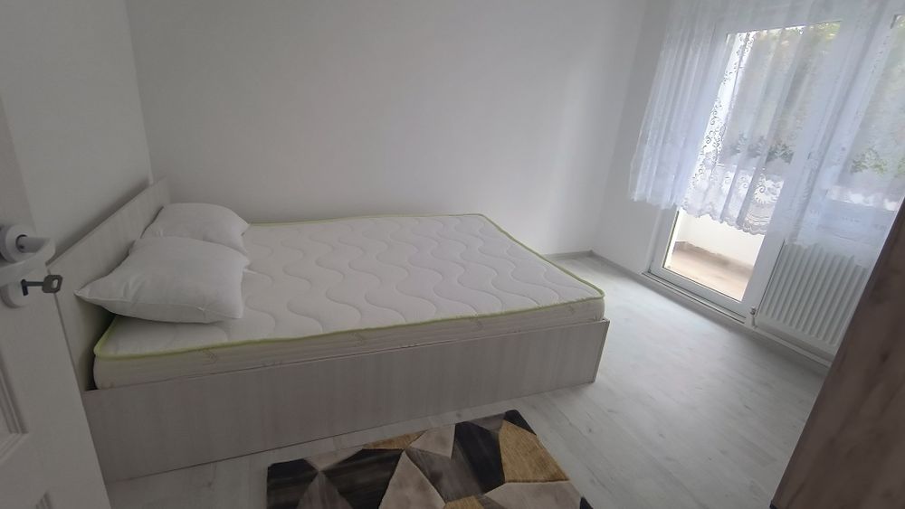 Apartament 2 camere,micro 15, etaj 3