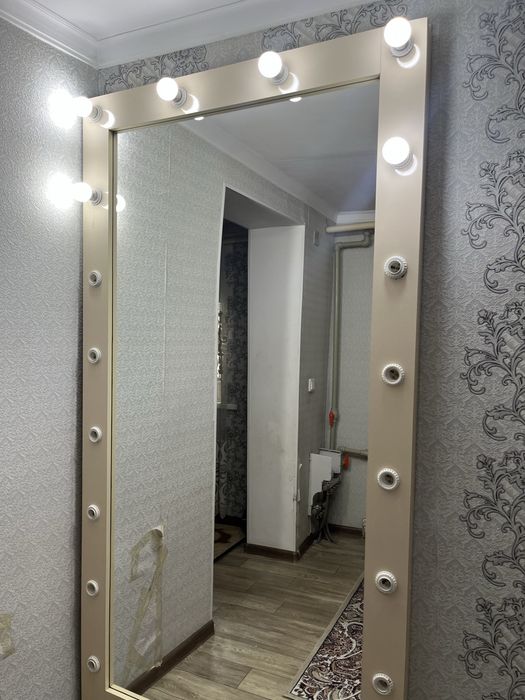 Гримерное зеркало