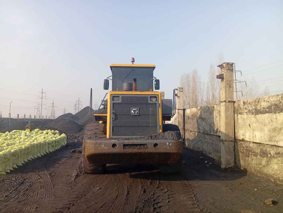 Фронтальный автопогрузчик LW500 FN джойстик