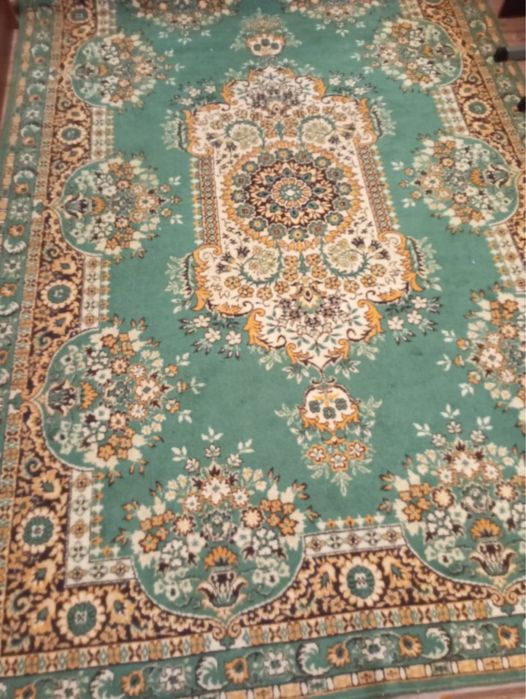 Продам ковёр в хорошем состоянии