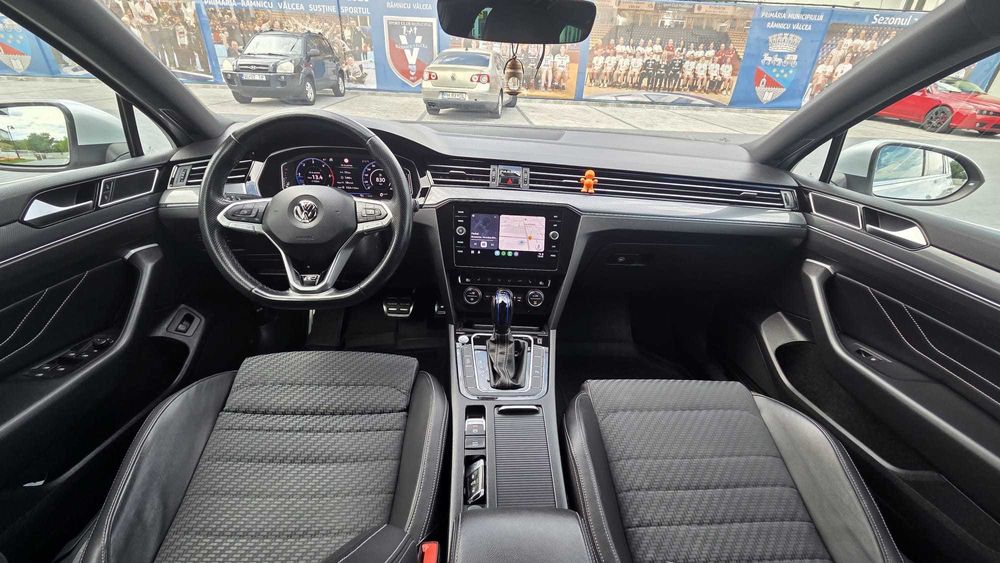 Vand Volkswagen Passat Variant Business 2.0 TDI 110kW 7-Gang DSG (persoana juridica-tva deductibil)